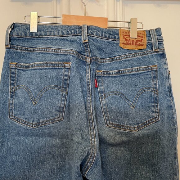 Levi's Jeans - Picture 3 of 5